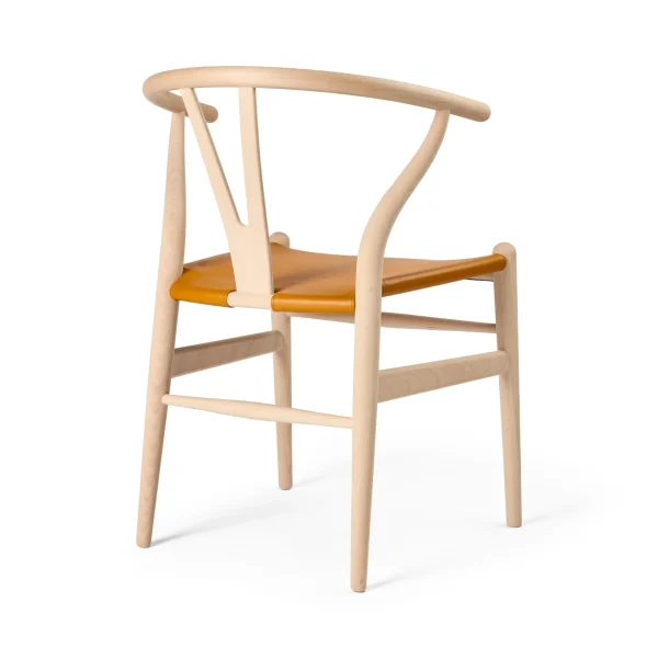 98f1f21065683d3d.jpgv1791296262 Carl Hansen & Søn CH24P Wishbone eetkamerstoel - gezeept beuken Loke 7050