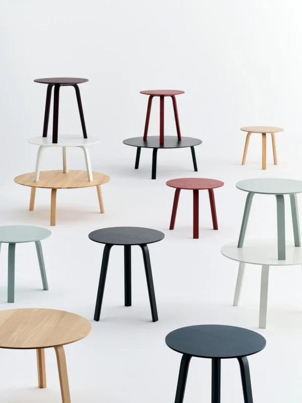BellaCoffeeTablefamily_04SM_b7381d58-c737-45ee-9f16-2ba32765824b.jpgv1774273107 HAY Bella bijzettafel Ø45 H39 Tile Red
