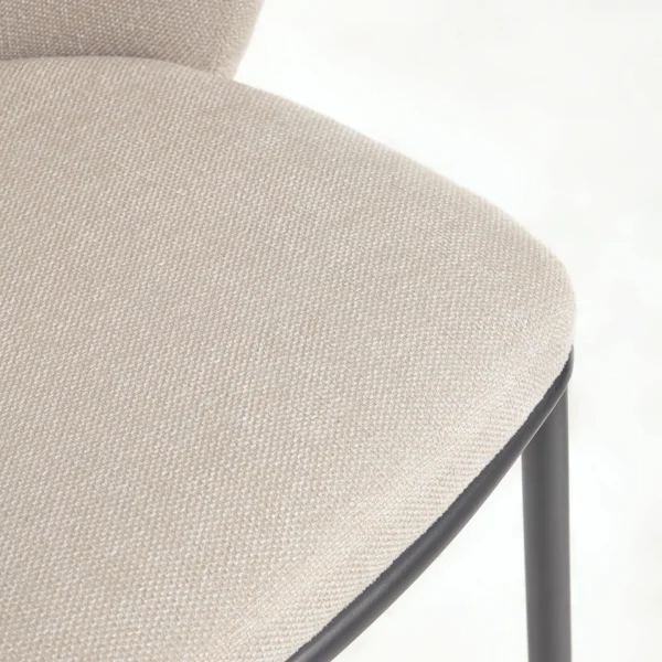 Ciselia_chenillebeige_65_7.jpgv1765877077 Kave Home Ciselia barkruk H65 chenille Beige poot zwart