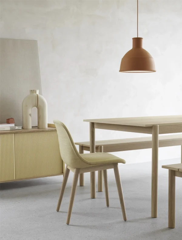 Muuto Linear Wood eettafel 140x85 cm eikenhout